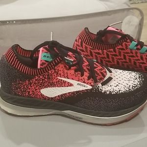 Brooks Womens Running Shoe